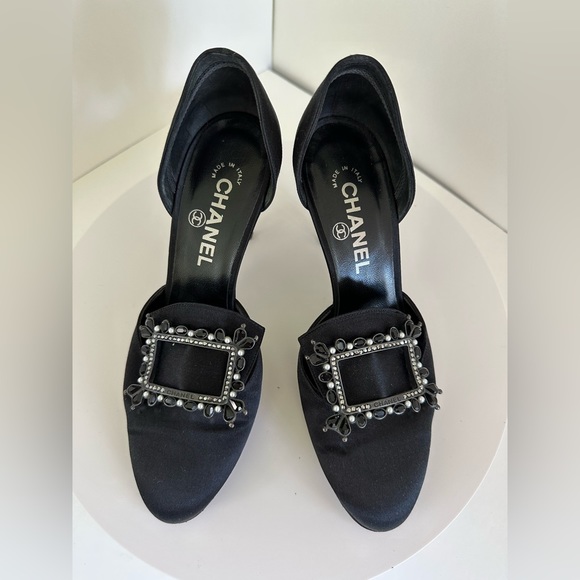 Gorgeous, unique CHANEL 3-inch heels shoes in size 7(37) - Picture 4 of 7